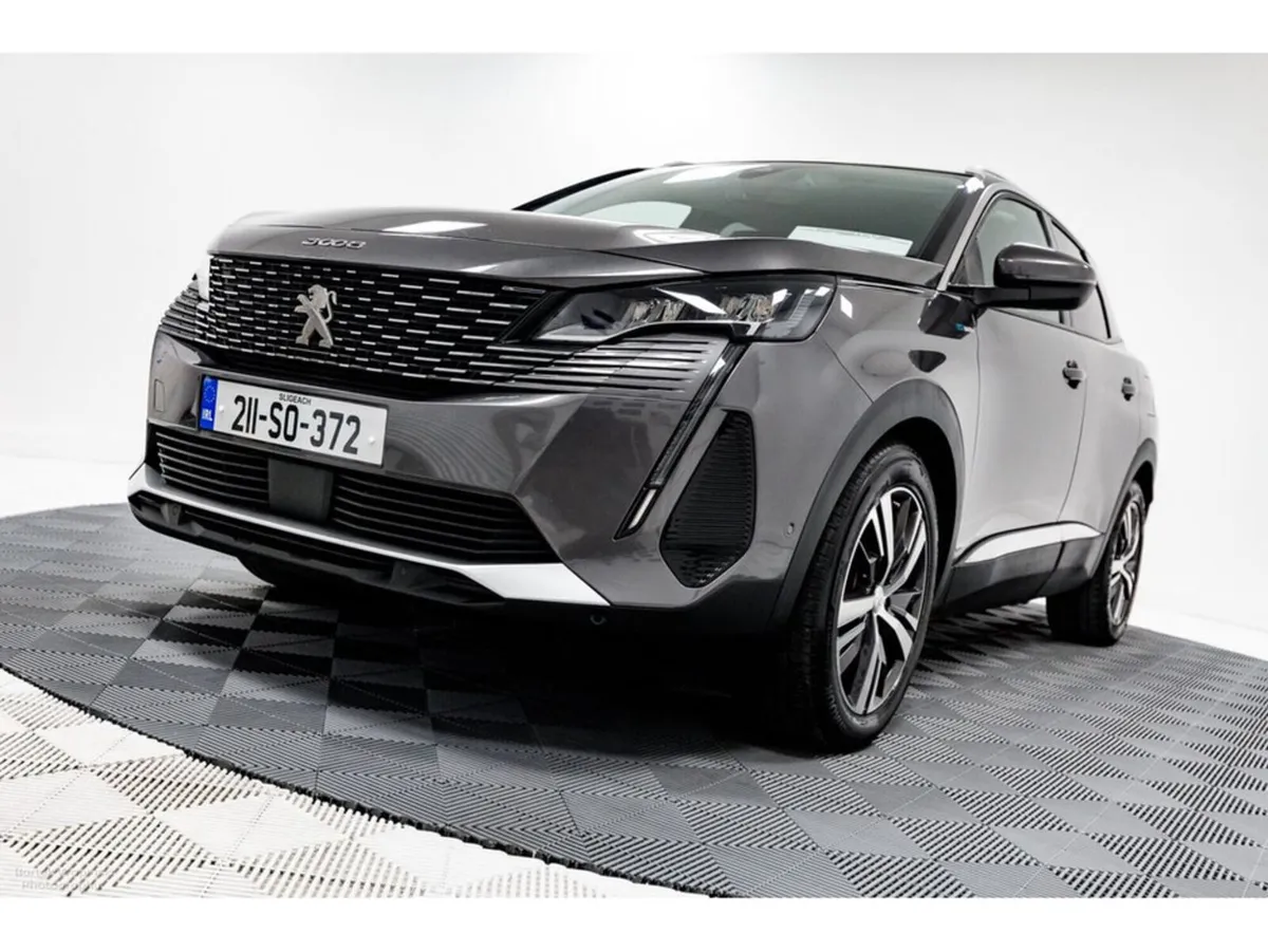 Peugeot 3008 Allure 1.6 Petrol PHEV Auto 225HP - Image 4