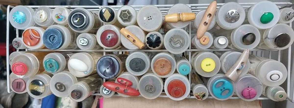 vintage buttons - Image 1
