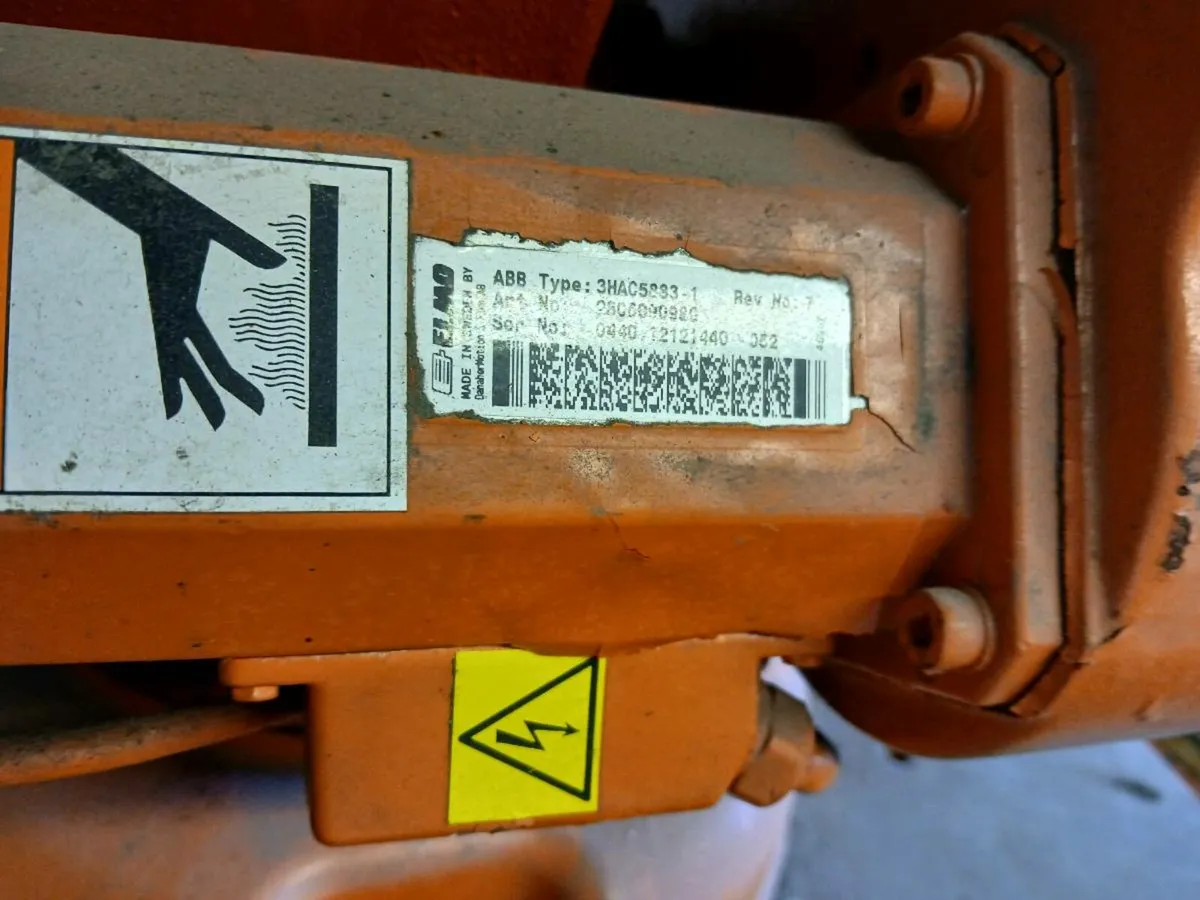 ABB robot arm - Image 3