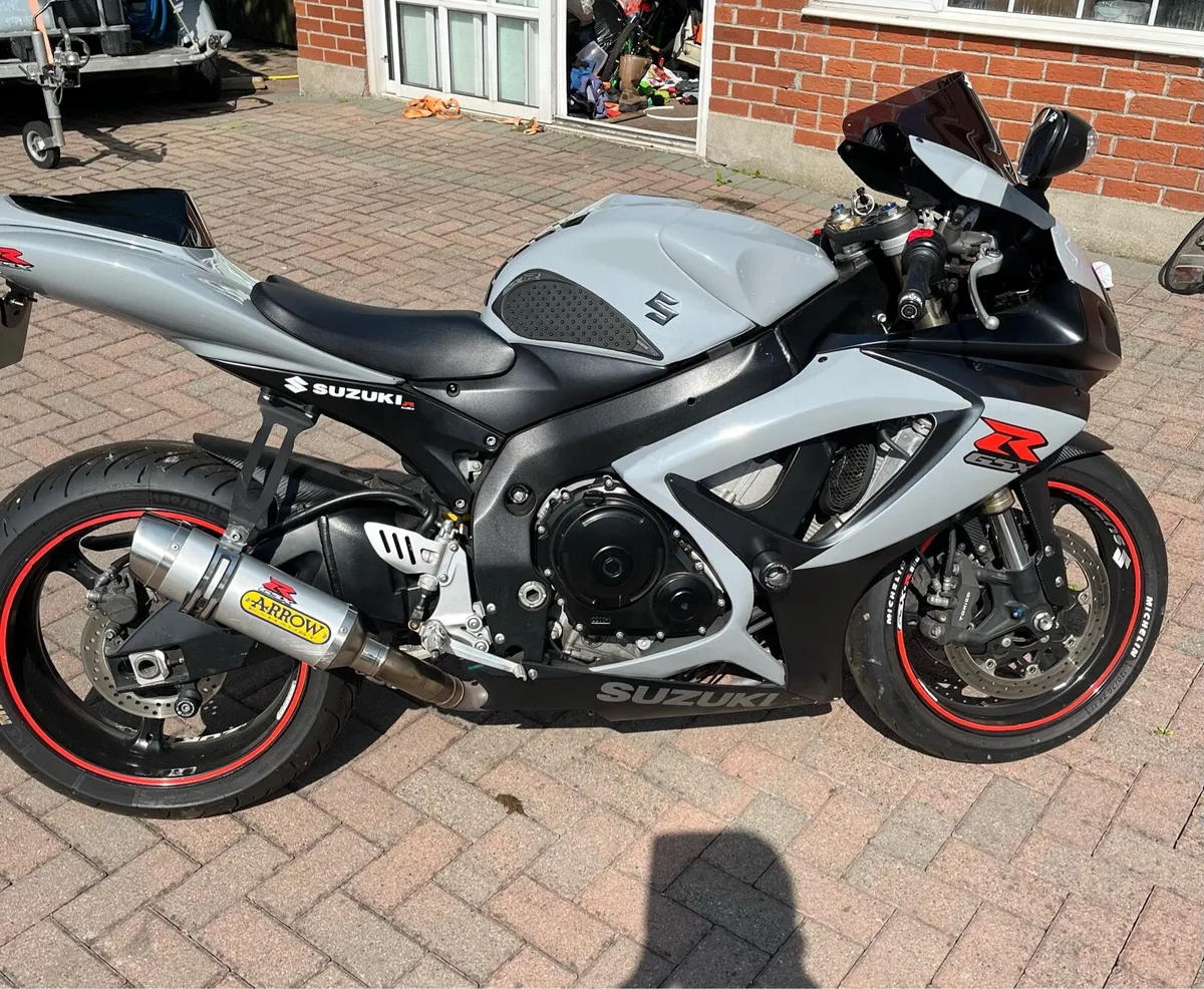 Gsxr 600 K7 - Image 1