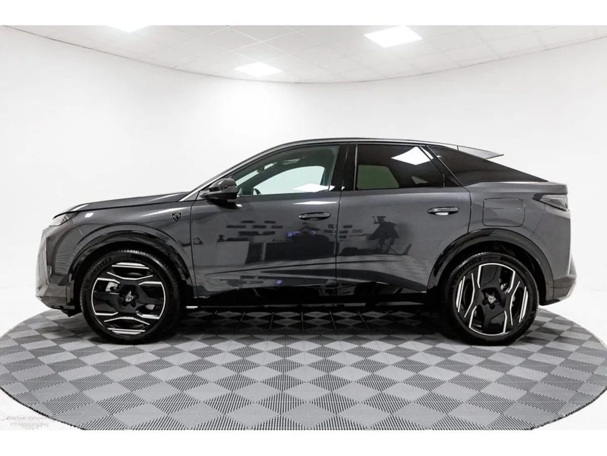 Peugeot 3008 E-GT 73kWh 210HP - Image 4