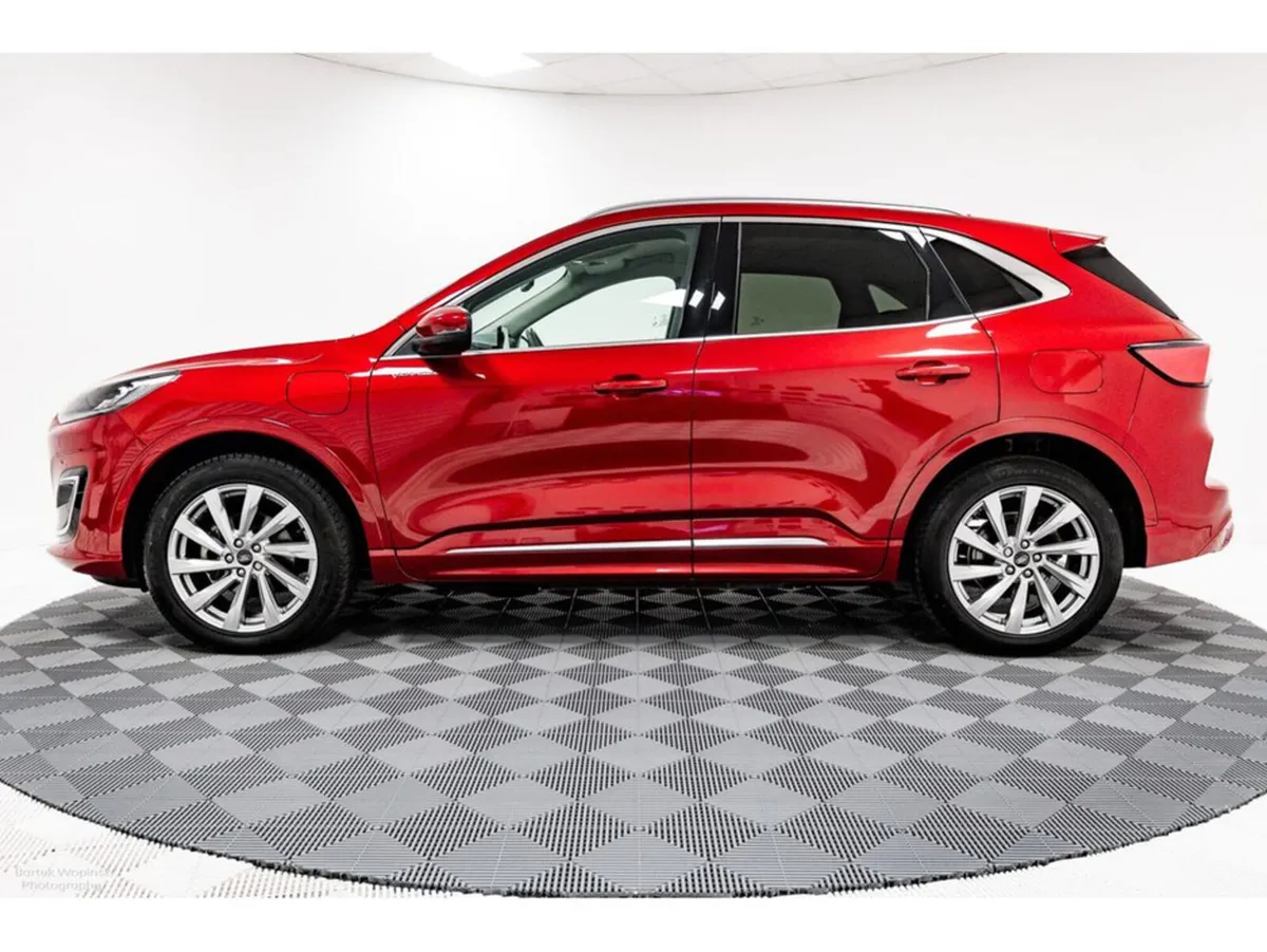 Ford Kuga Vignale Model - 2.5 PHEV 225HP - Image 4