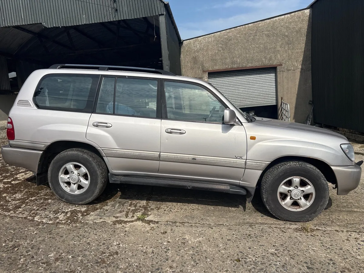 Toyota land cruiser - Image 1