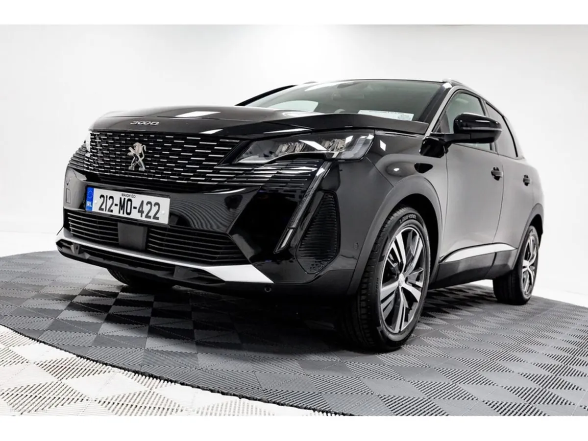Peugeot 3008 Allure 1.2 Petrol 130HP - Image 3