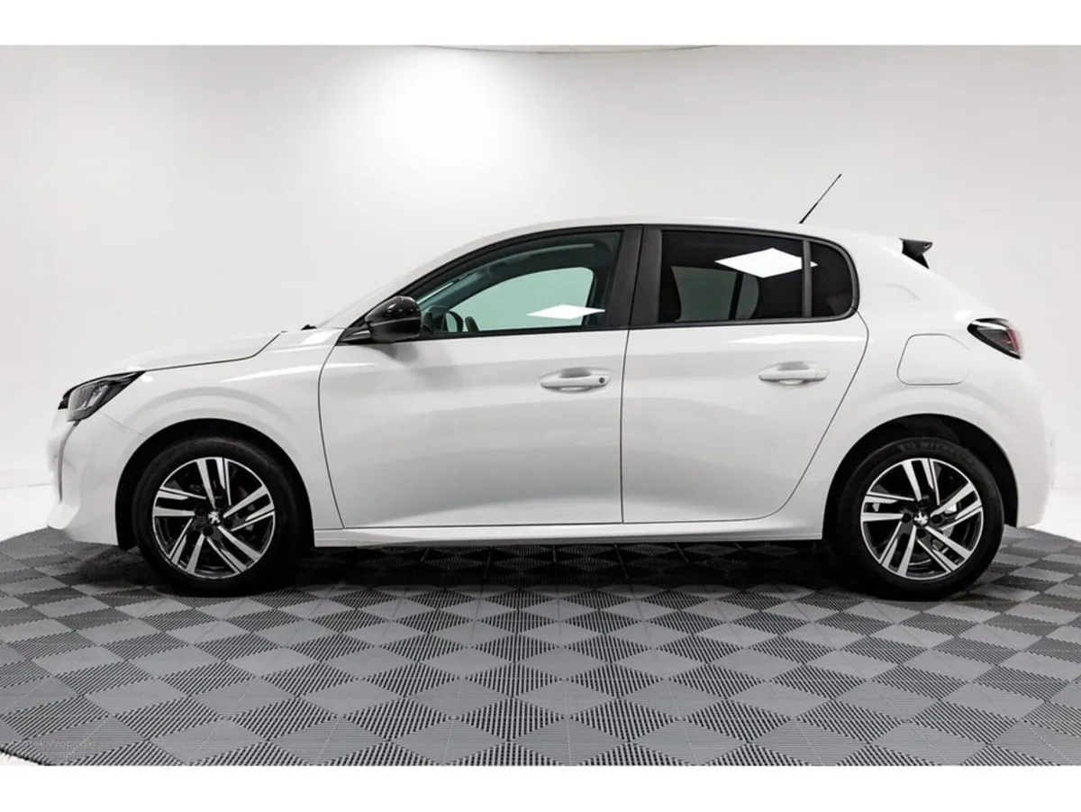 Peugeot 208 Active 1.2 Petrol 75HP - Image 4