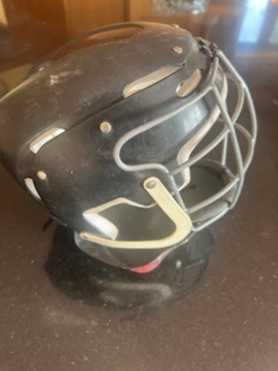 Hurling Helmet - Image 2