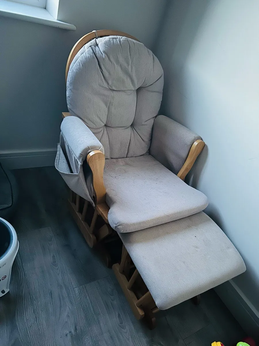 Nursing chair
