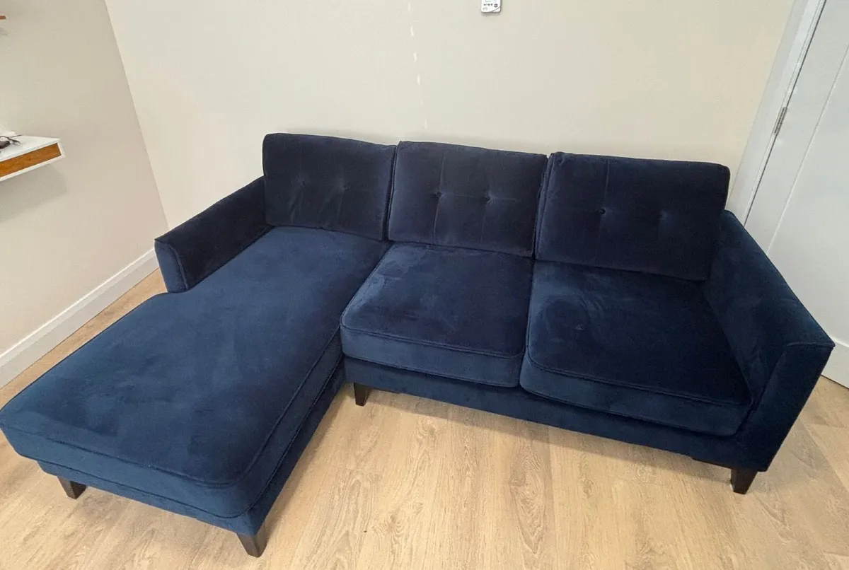 Corner sofa - Image 1