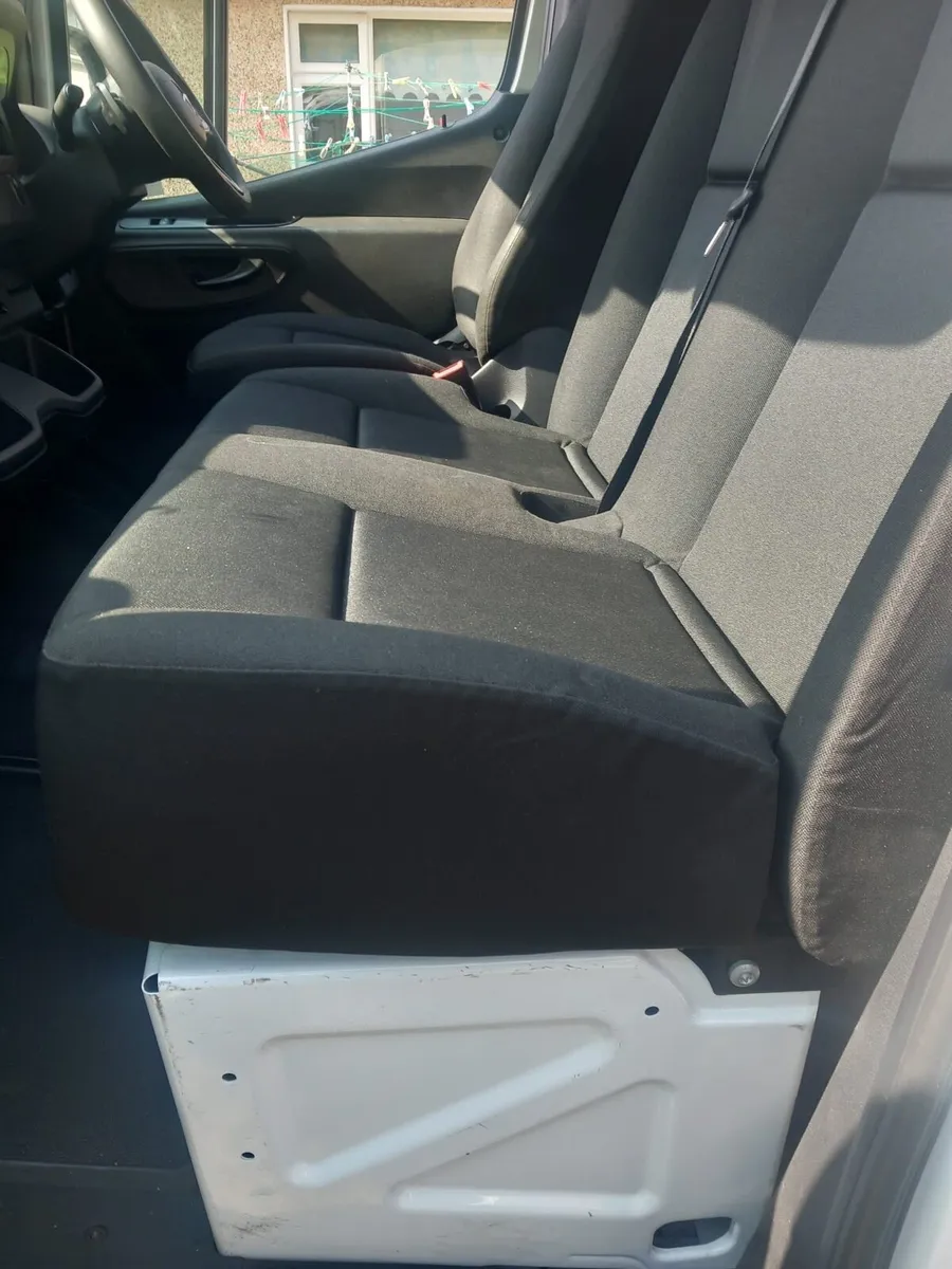 Twin Passenger Seat Mercedes Sprinter - Image 1