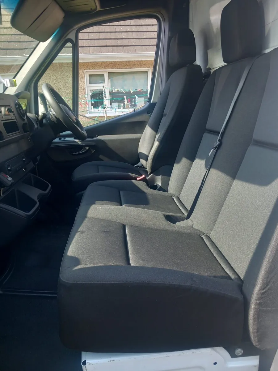 Twin Passenger Seat Mercedes Sprinter - Image 2