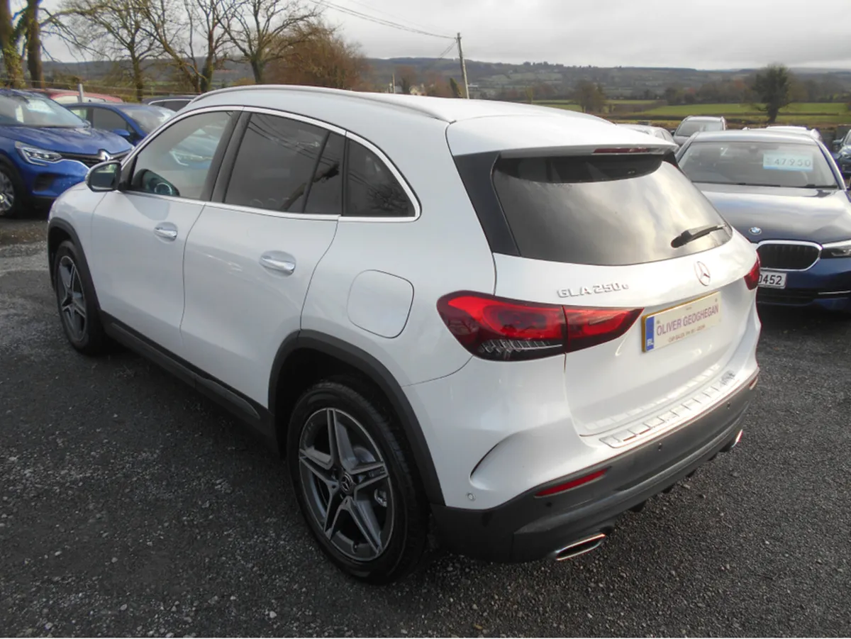 Mercedes-Benz GLA GLA 1.3 250e EXCLUSIVE EDITION P - Image 4