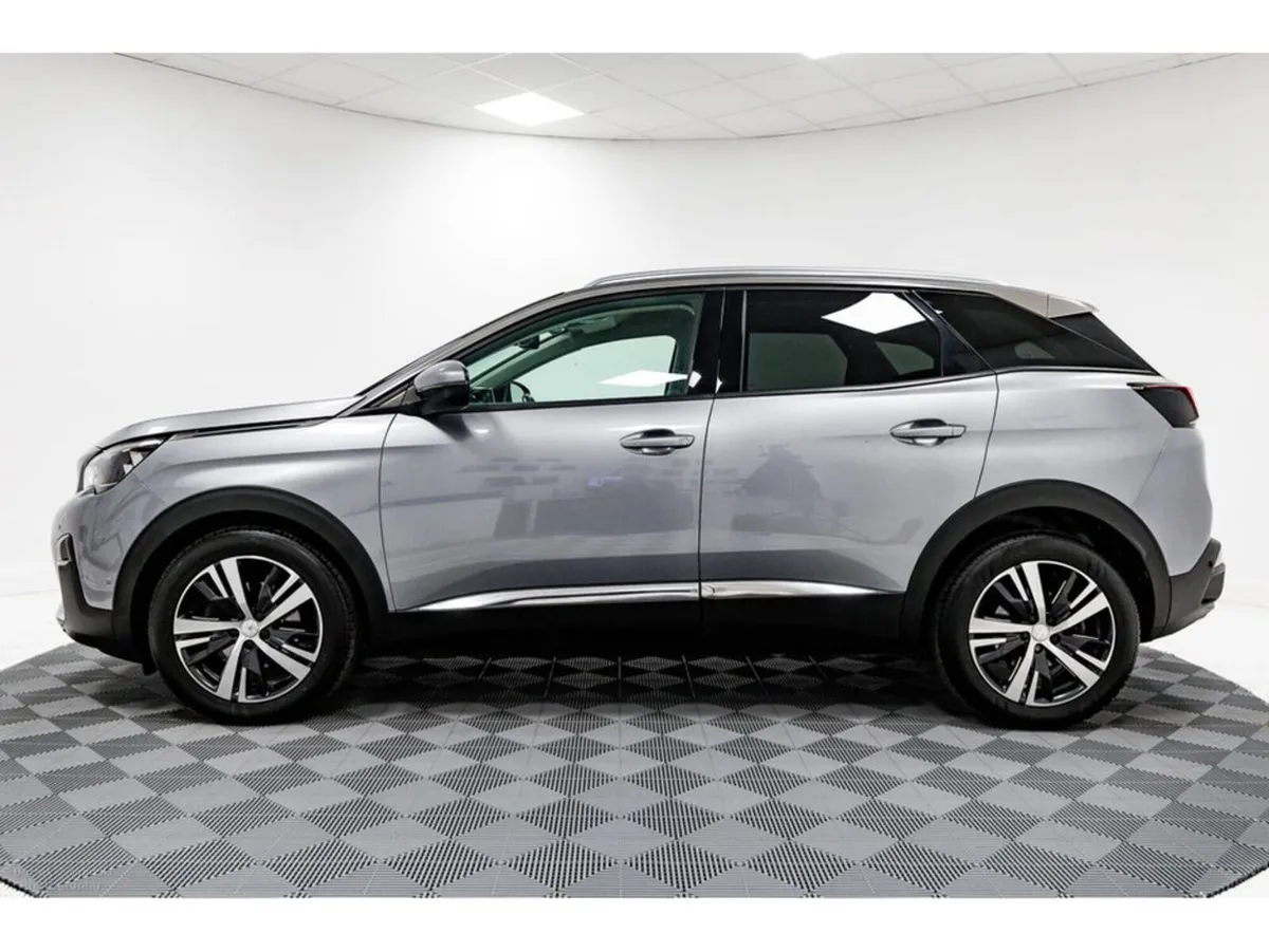 Peugeot 3008 Allure 1.5 Diesel 130HP - Image 4