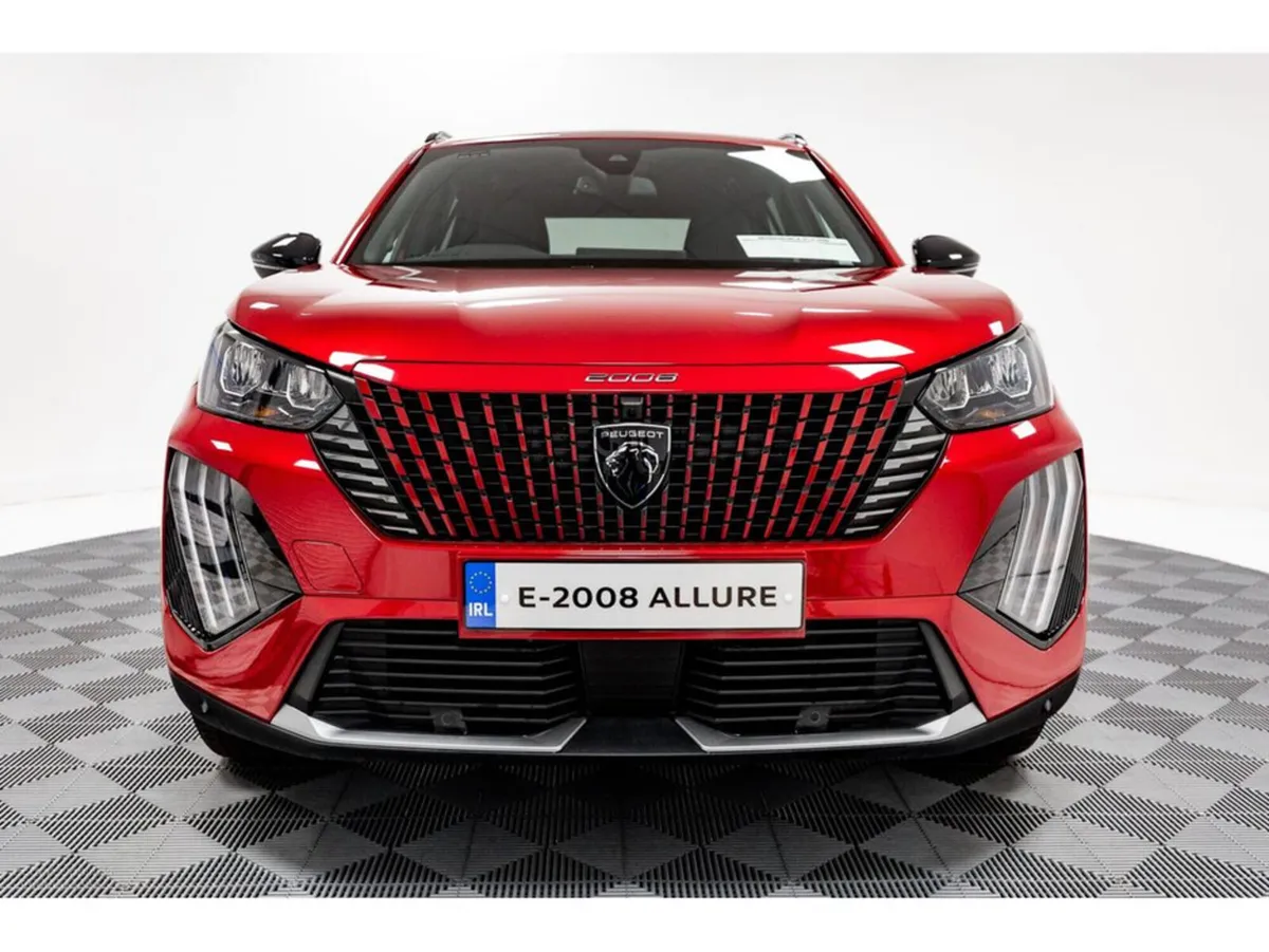 Peugeot 2008 E-Allure 54kWh 156HP Protection pack - Image 2