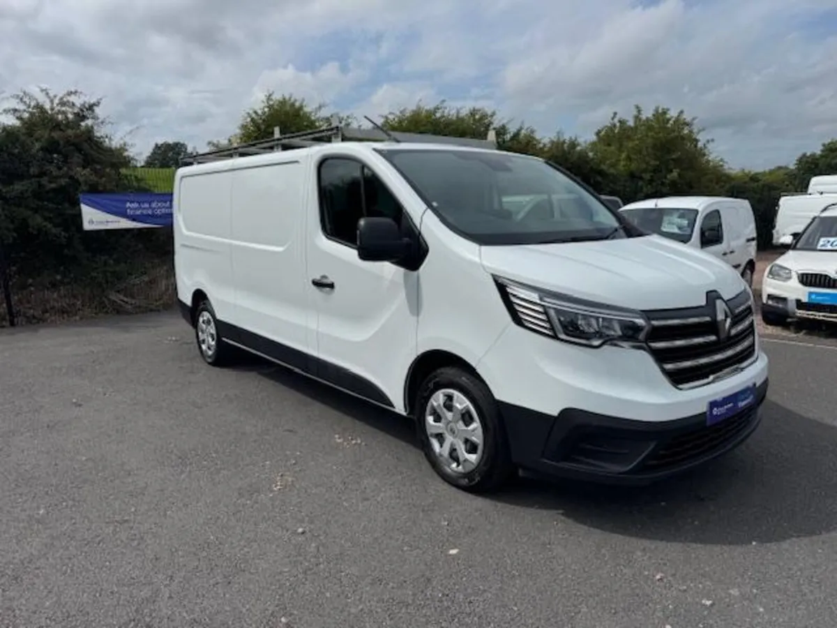 Renault Trafic Advance - One Owner from New - Image 1
