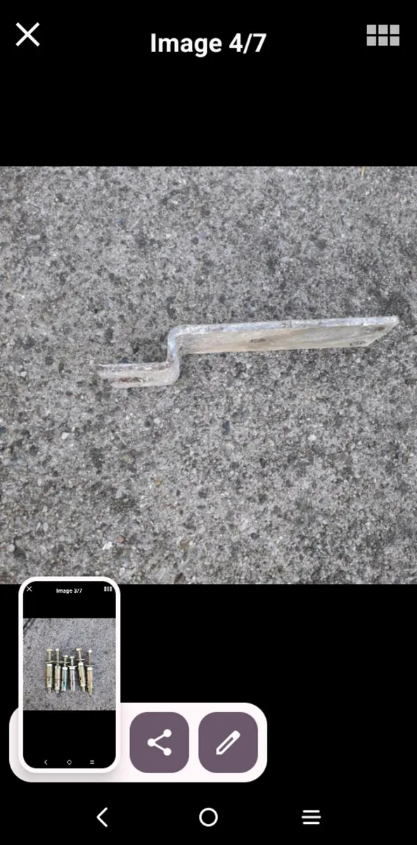 8. BRACKETS.  WIITH. SCREWS AND RAWLPLUGS - Image 3