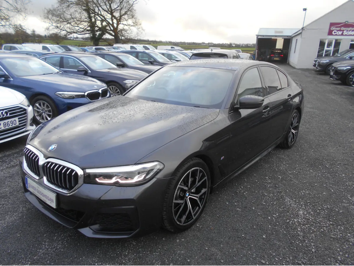 BMW 5-Series 520D M Sport AUTO (CREAM LEATHER) - Image 4