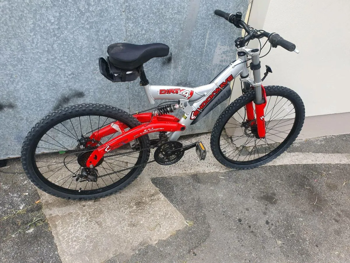 Push bikes for sale like new read add - Image 1