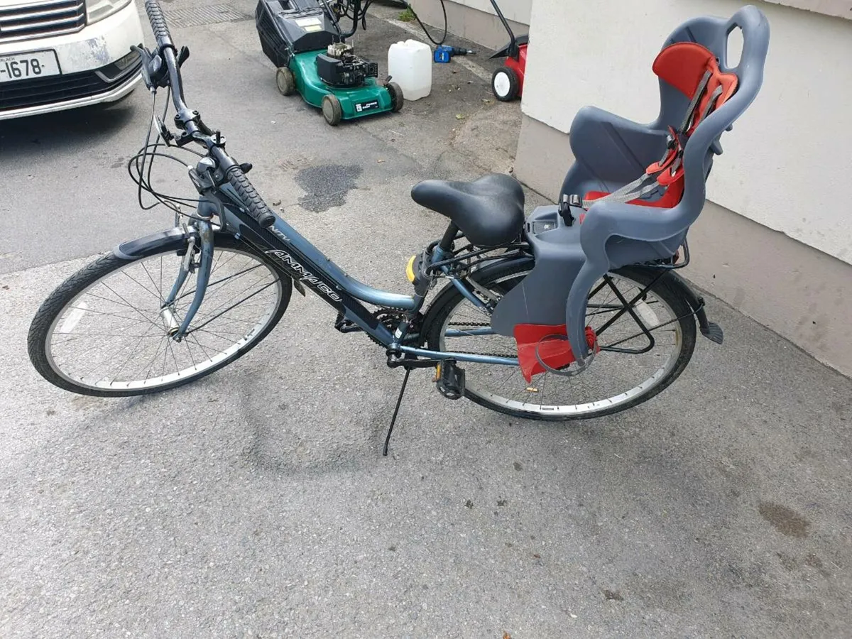Push bikes for sale like new read add - Image 3