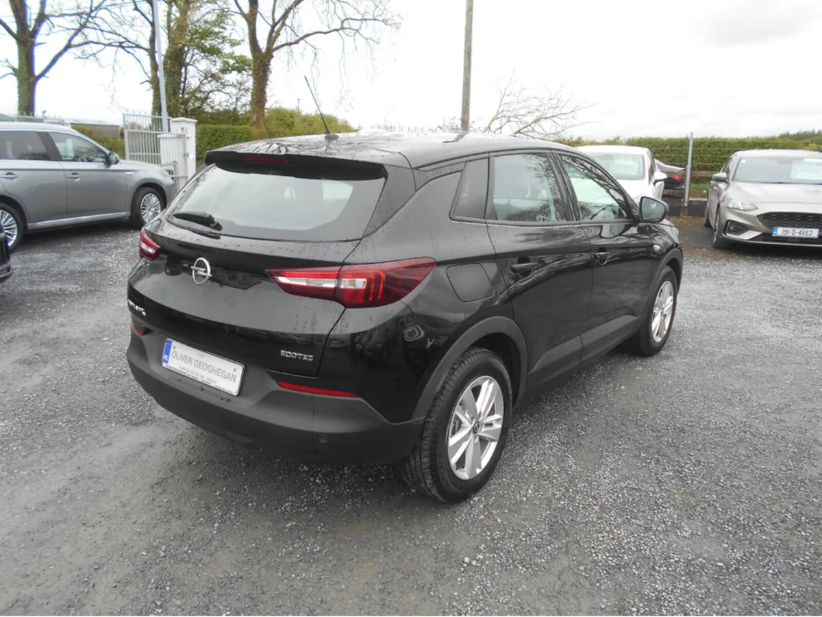 Opel Grandland X SC 1.2 130 BHP 6 SPEED - Image 2