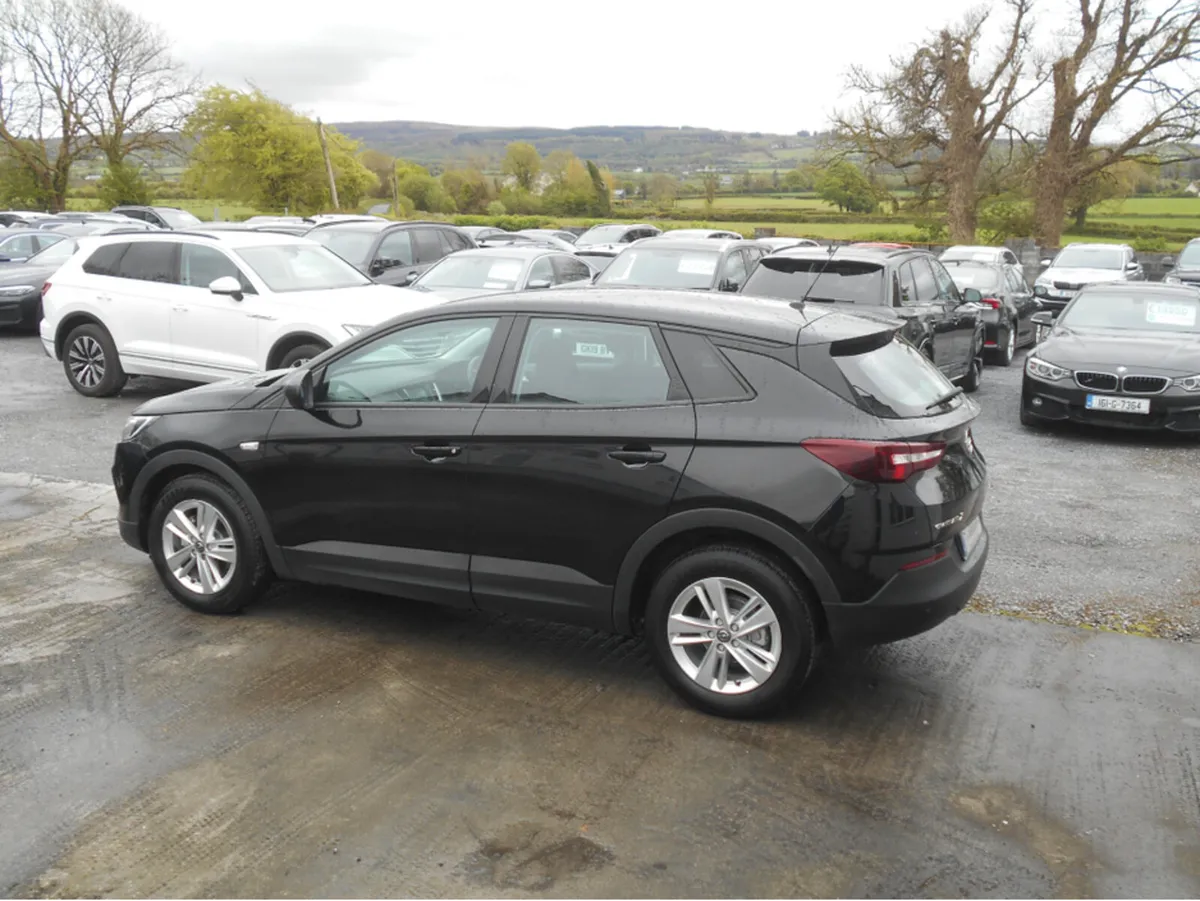 Opel Grandland X SC 1.2 130 BHP 6 SPEED - Image 4