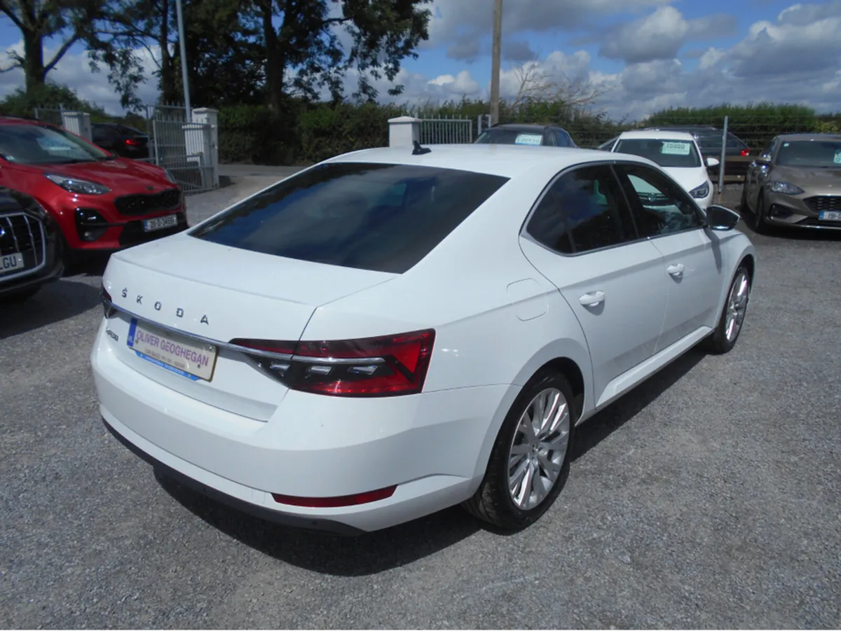 Skoda Superb SE L 2.0 TDI (BLACK LEATHER) - Image 3