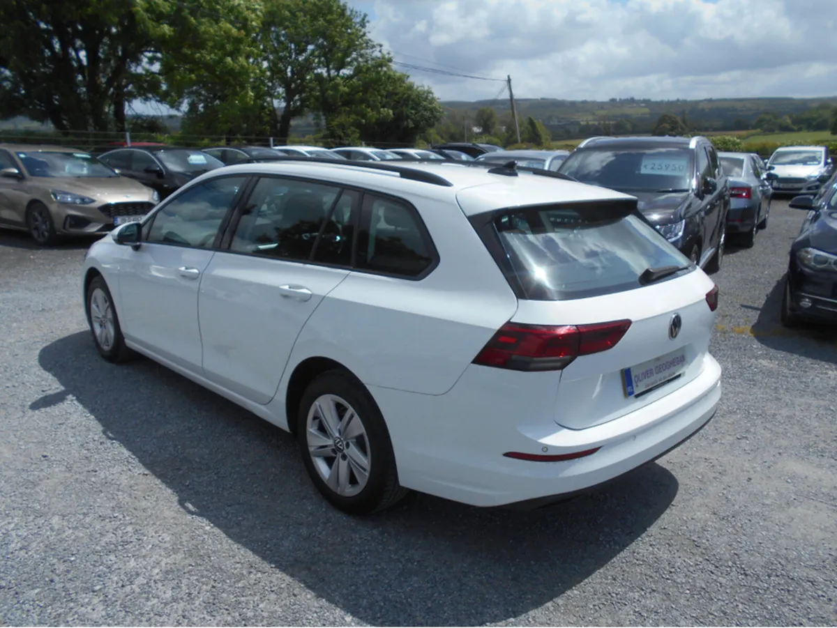 Volkswagen Golf LIFE 1.5 TSI 150 BHP ESTATE - Image 4