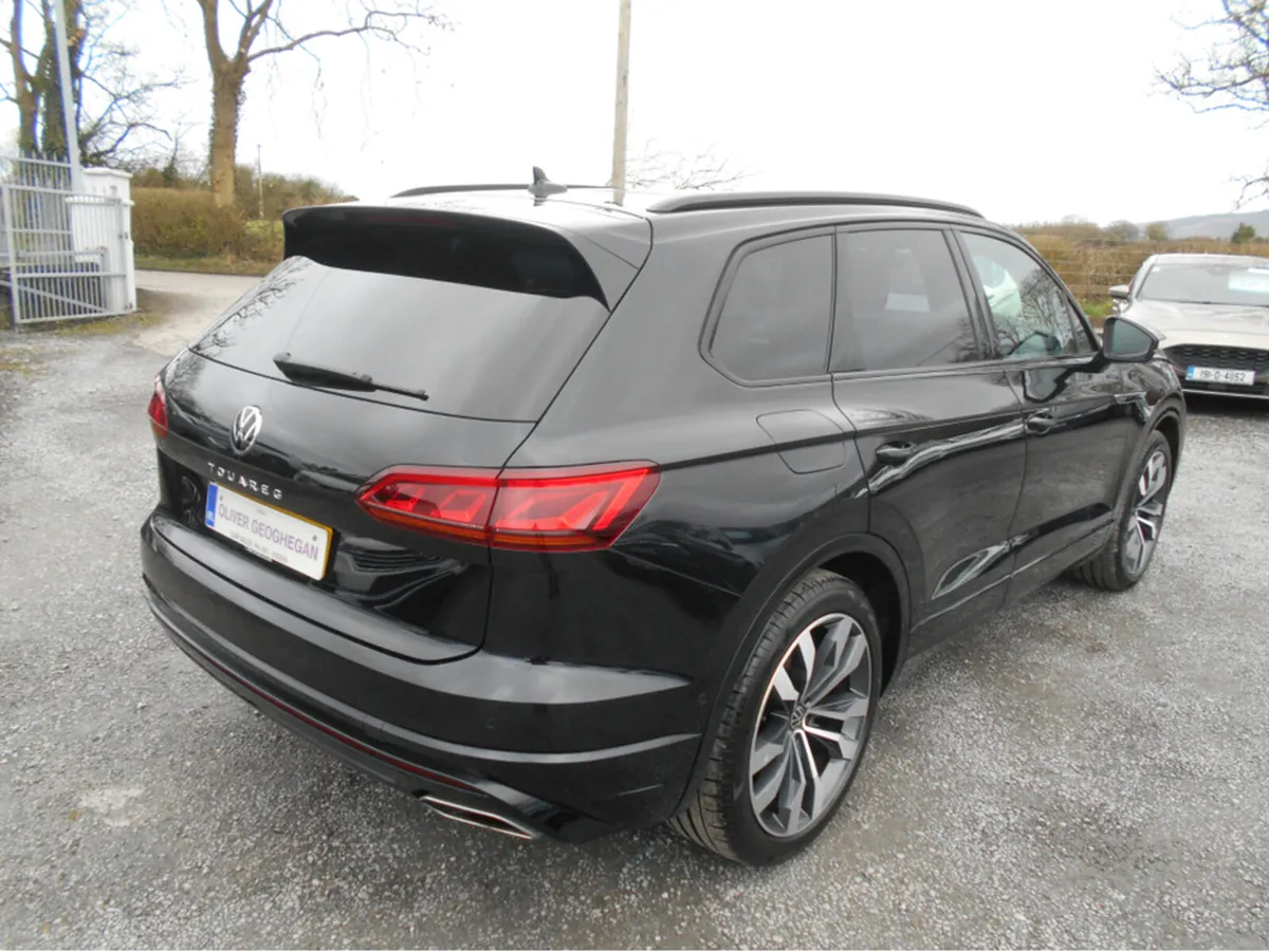 Volkswagen Touareg V6 BLACK EDITION CV (2 SEATER C - Image 2