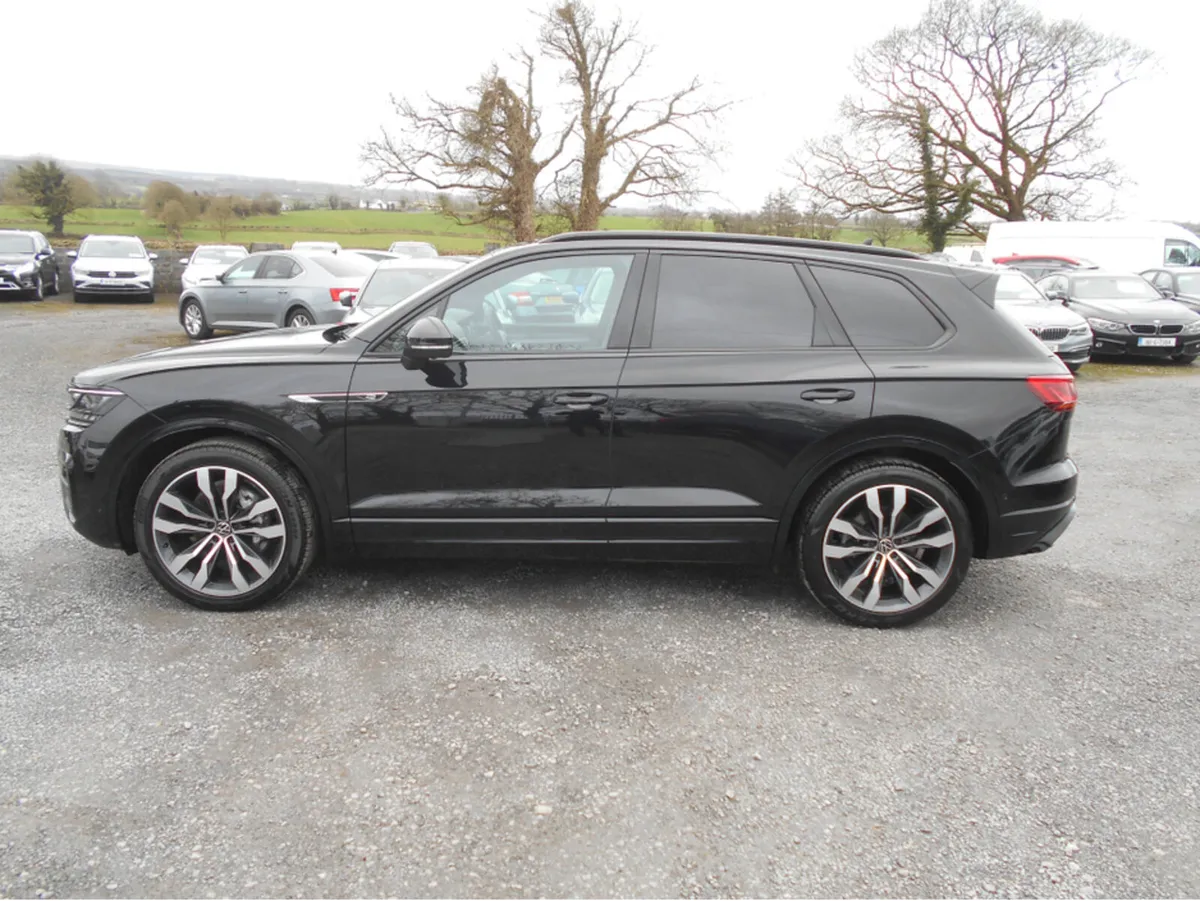 Volkswagen Touareg V6 BLACK EDITION CV (2 SEATER C - Image 4