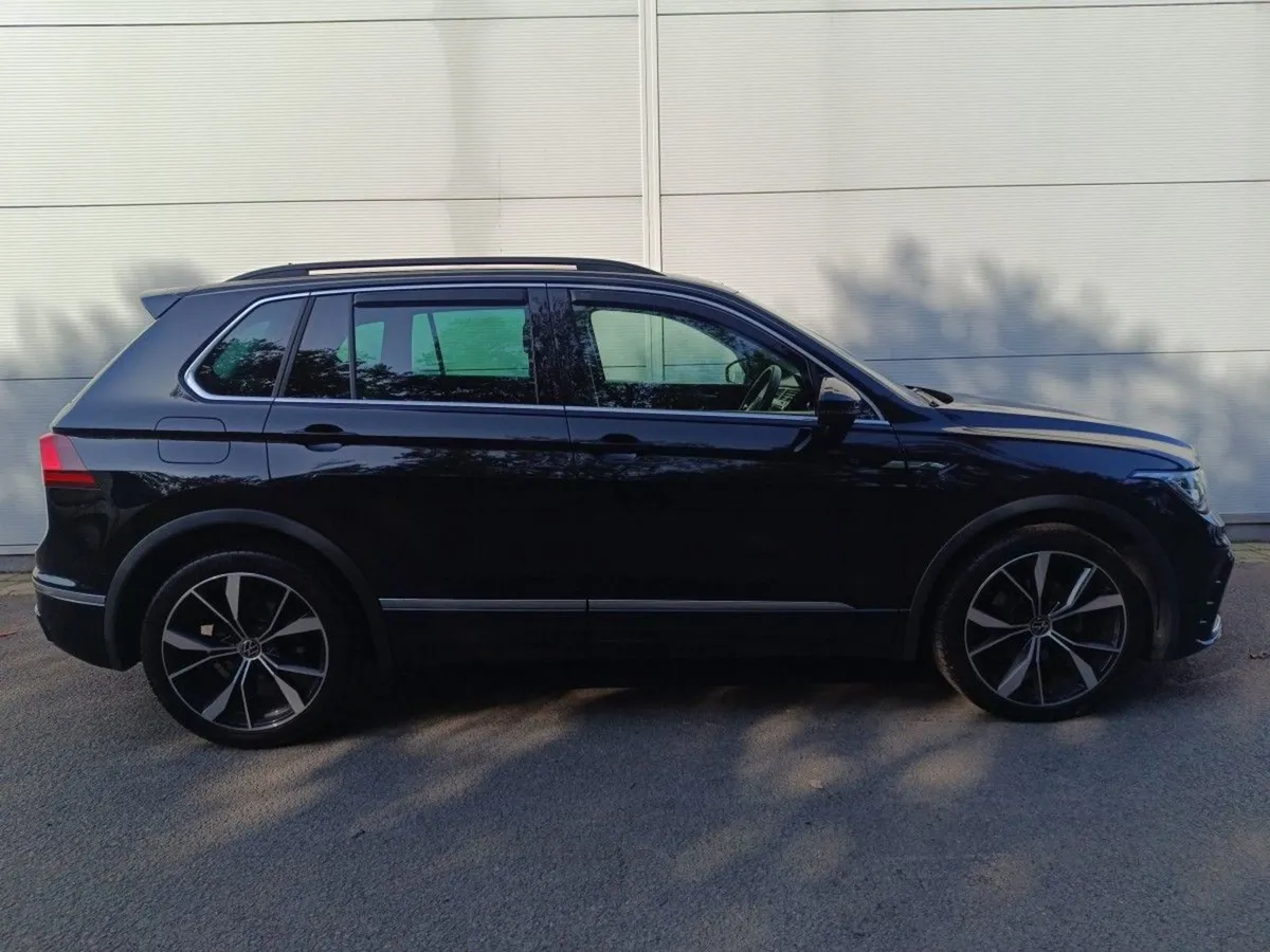 Volkswagen Tiguan 2.0 TDI 150HP R-line Leather In - Image 2
