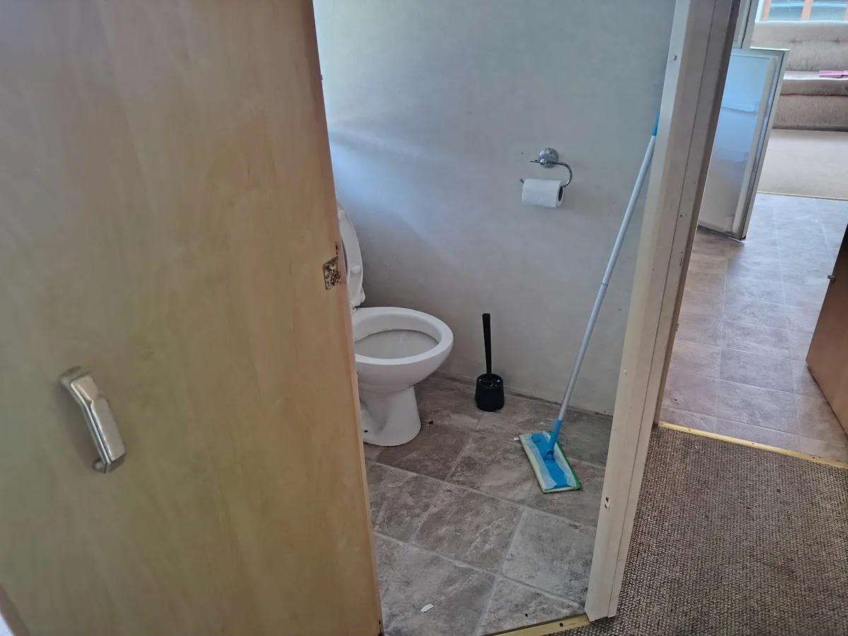 Mobile Home - Image 4