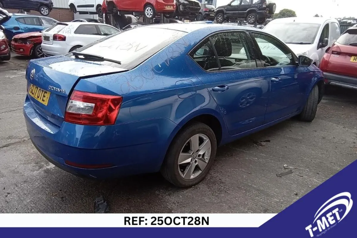 2017 SKODA OCTAVIA BREAKING FOR PARTS - Image 3