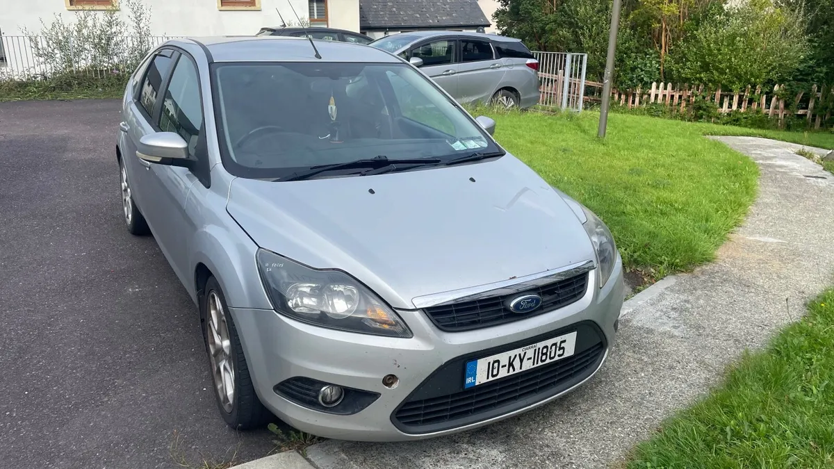 Ford Focus 2010 - Image 1