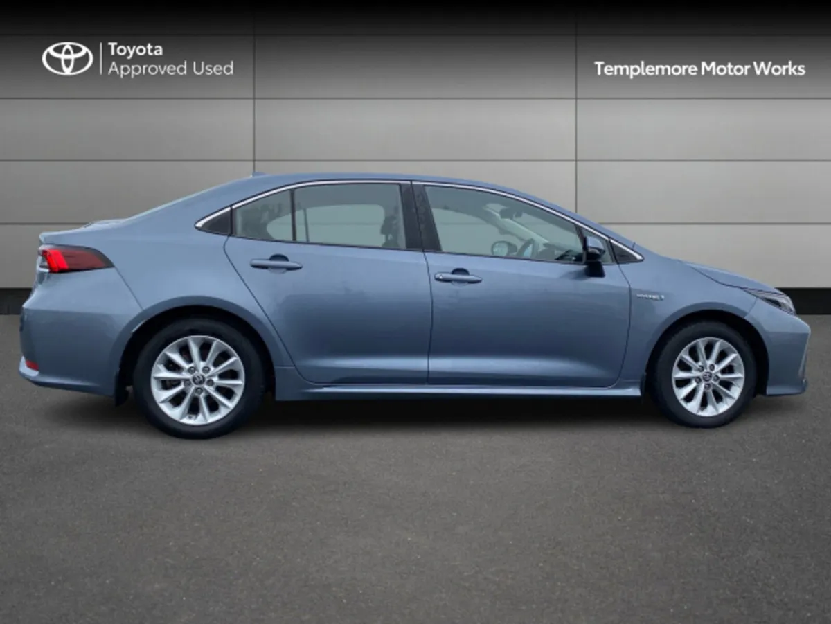 Toyota Corolla LUNA SAL 4DR AUTO - Image 3
