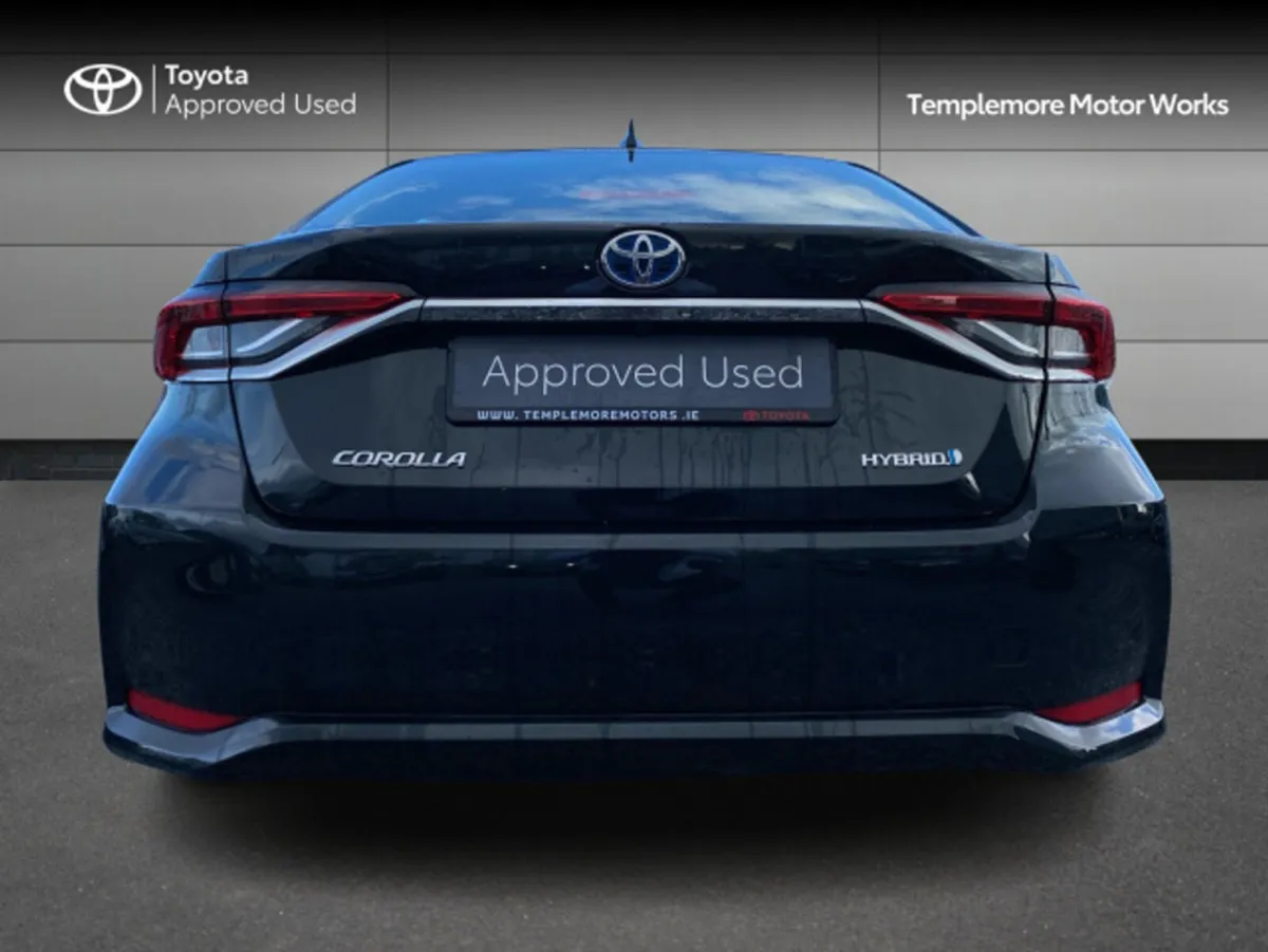 Toyota Corolla HYB LUNA SALOON 4DR AUTO - Image 4
