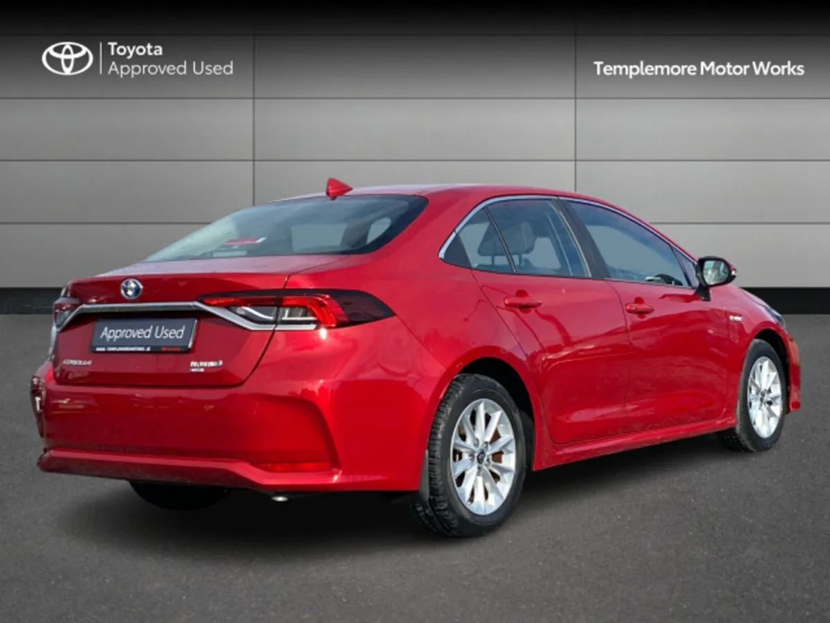 Toyota Corolla HYB LUNA SALOON 4DR AUTO HYBRID - Image 2