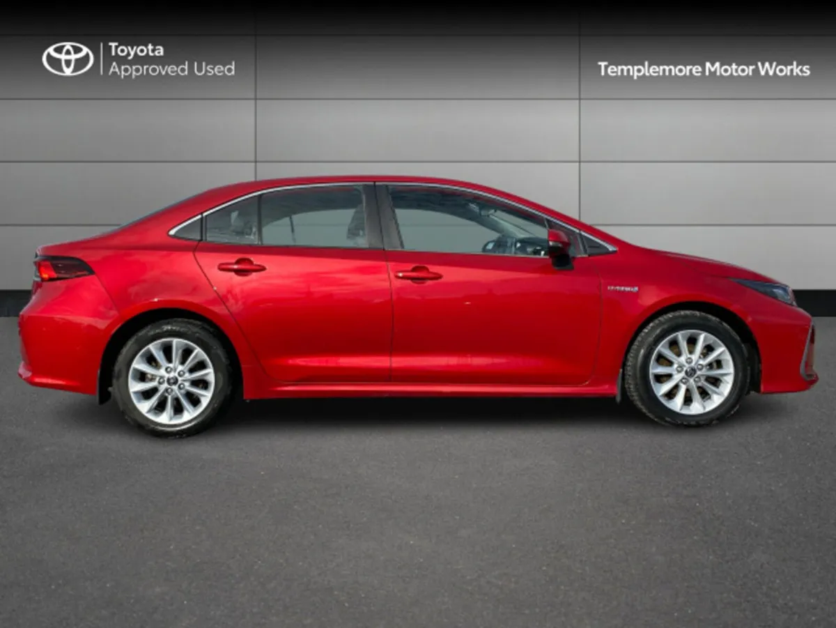 Toyota Corolla HYB LUNA SALOON 4DR AUTO HYBRID - Image 3