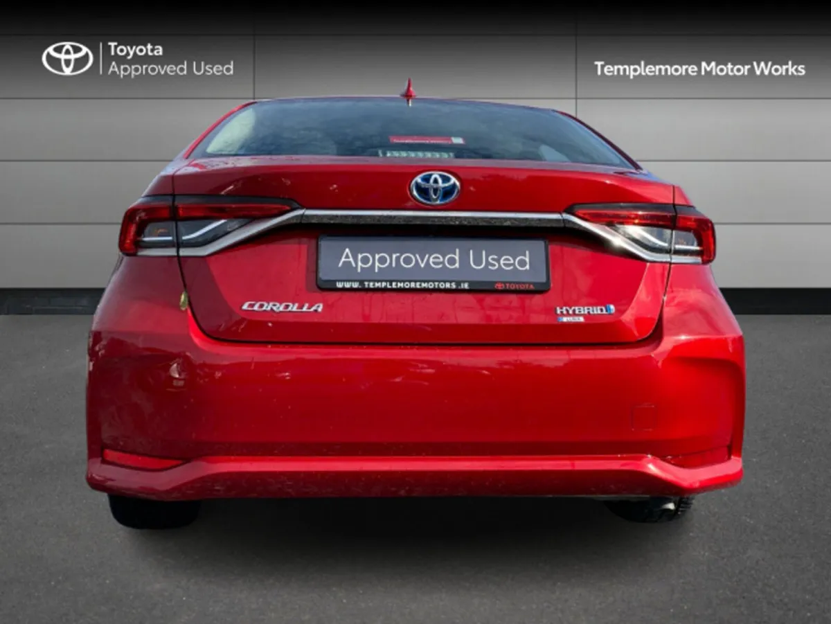 Toyota Corolla HYB LUNA SALOON 4DR AUTO HYBRID - Image 4