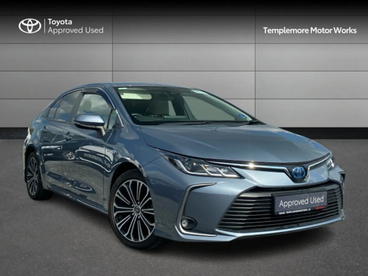 Toyota Corolla HYB LUNA SPORT *PRICE REDUCTION* - Image 1