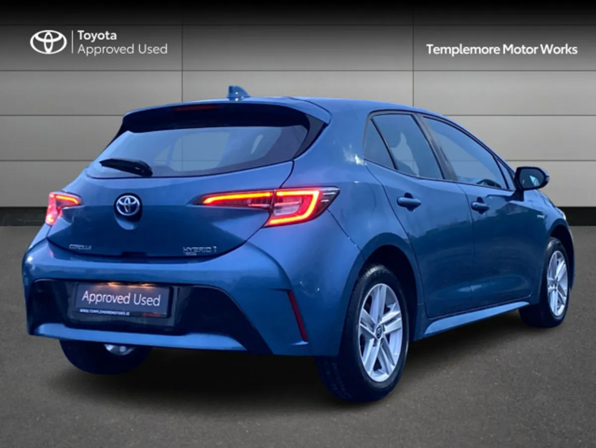 Toyota Corolla COROLLA HYBRID LUNA H/B - Image 2