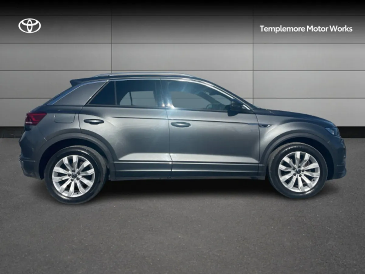 Volkswagen T-Roc R-LINE 1.5 TSI MANUAL 6SPEED FWD - Image 3