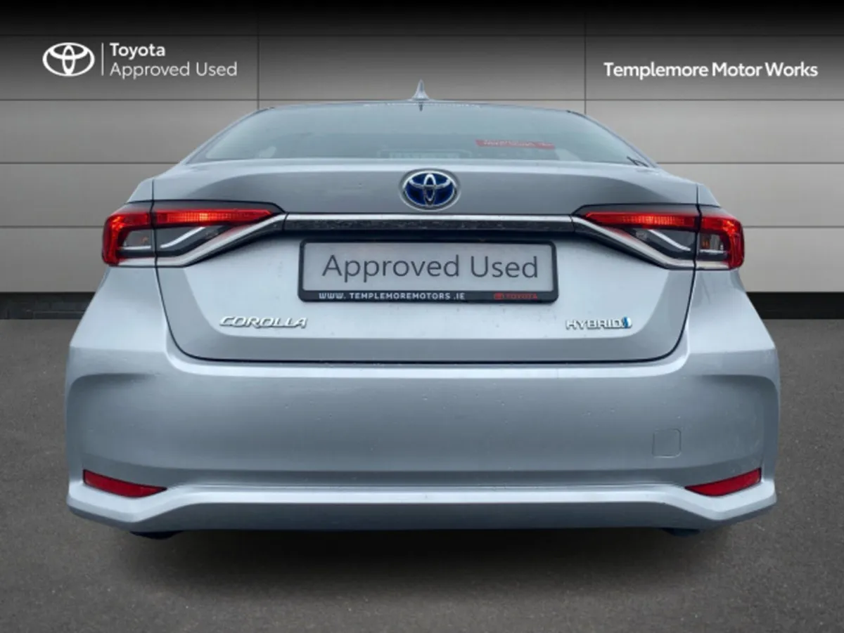 Toyota Corolla HYB LUNA SALOON 4DR AUTO HYBRID - Image 4