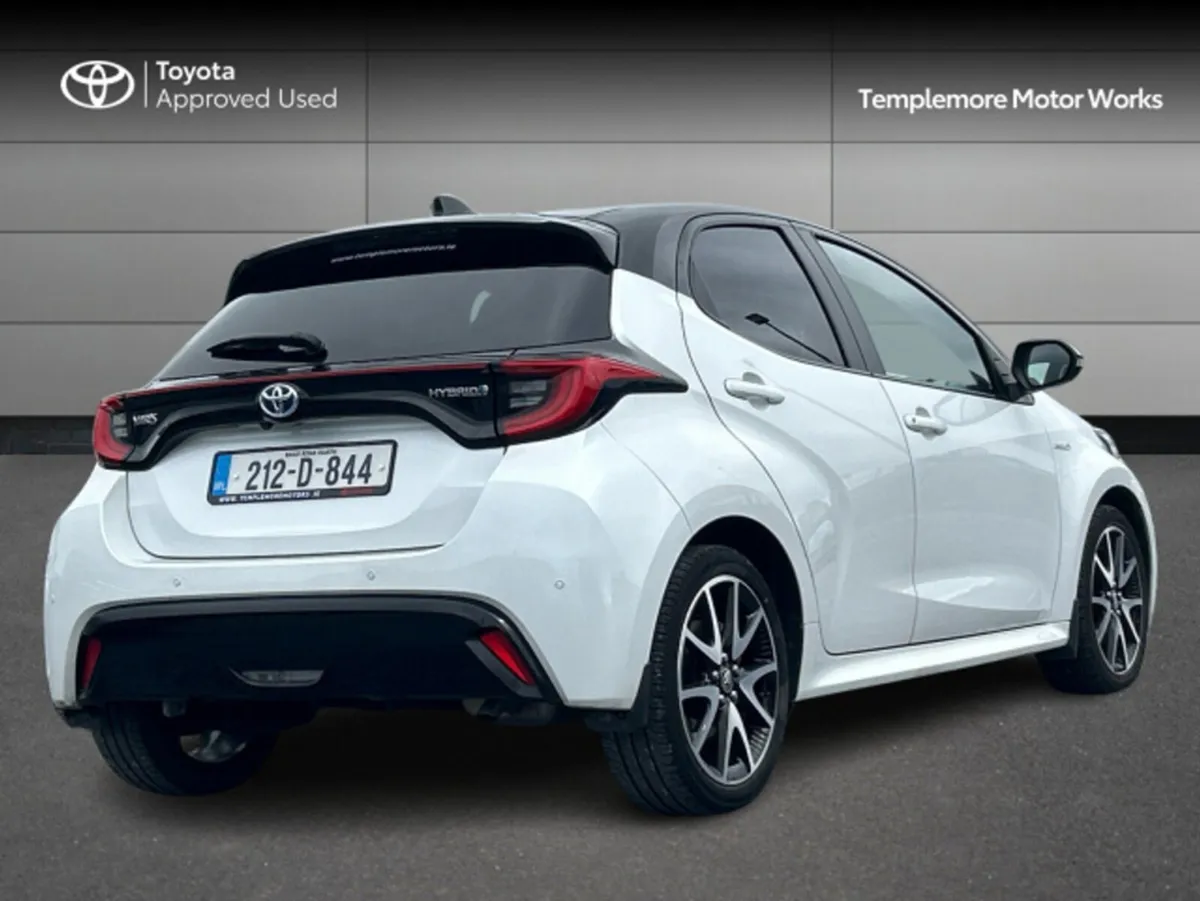 Toyota Yaris HYBRID STYLE 4DR A AUTO - Image 2