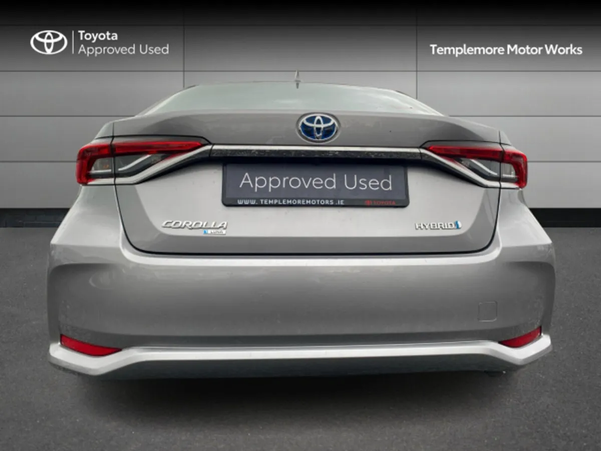 Toyota Corolla HYB LUNA SALOON 4DR AUTO HYBRID - Image 4