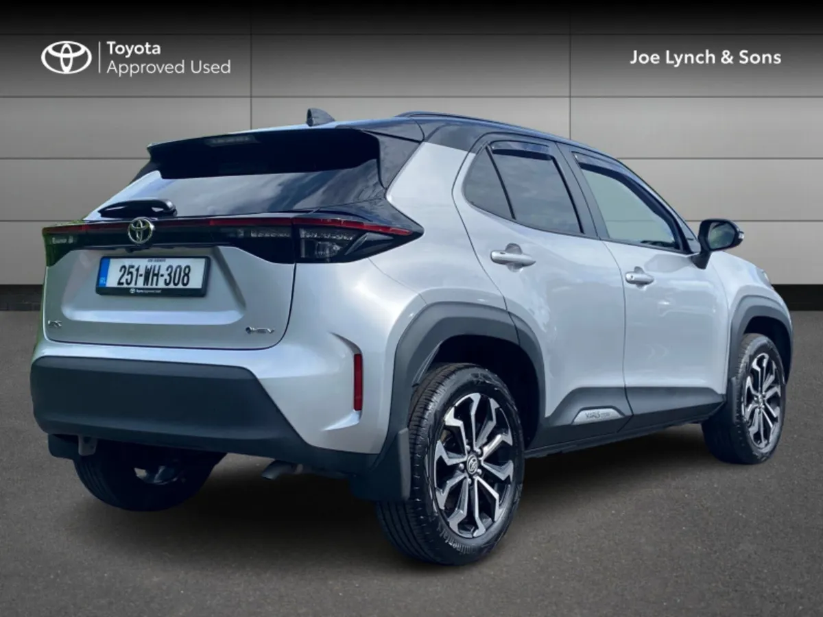 Toyota Yaris Cross YARIS CROSS LUNA SPORT BI - Image 2