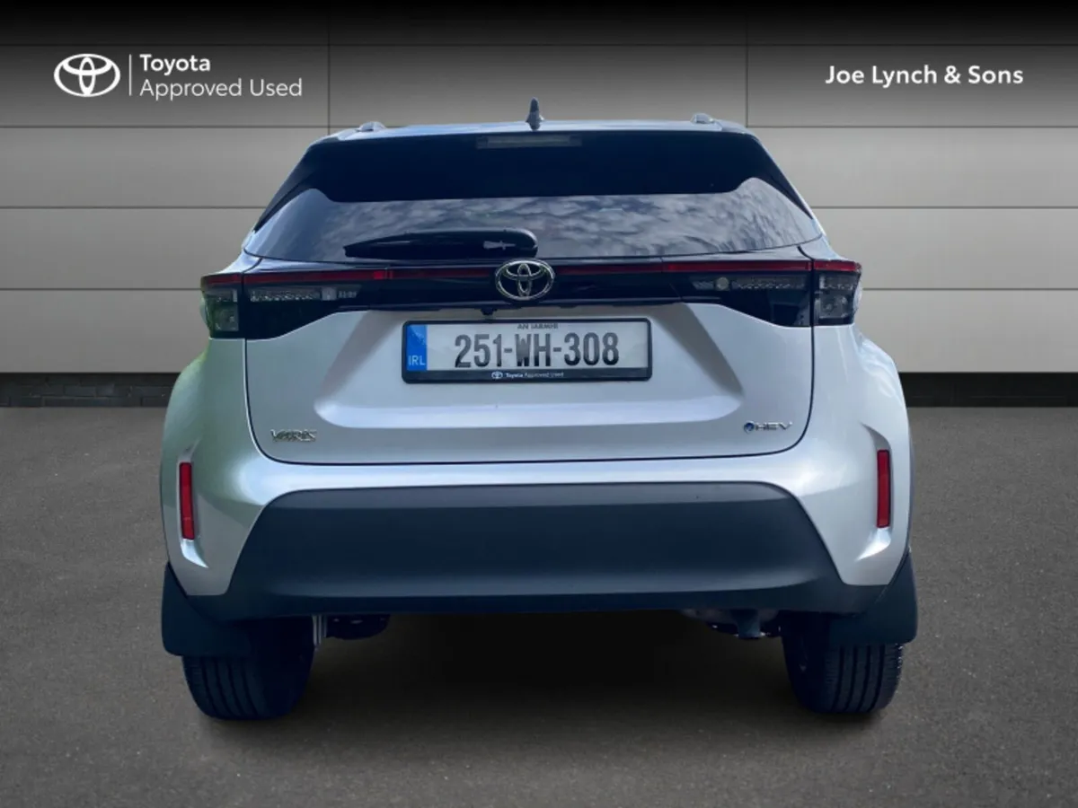 Toyota Yaris Cross YARIS CROSS LUNA SPORT BI - Image 4