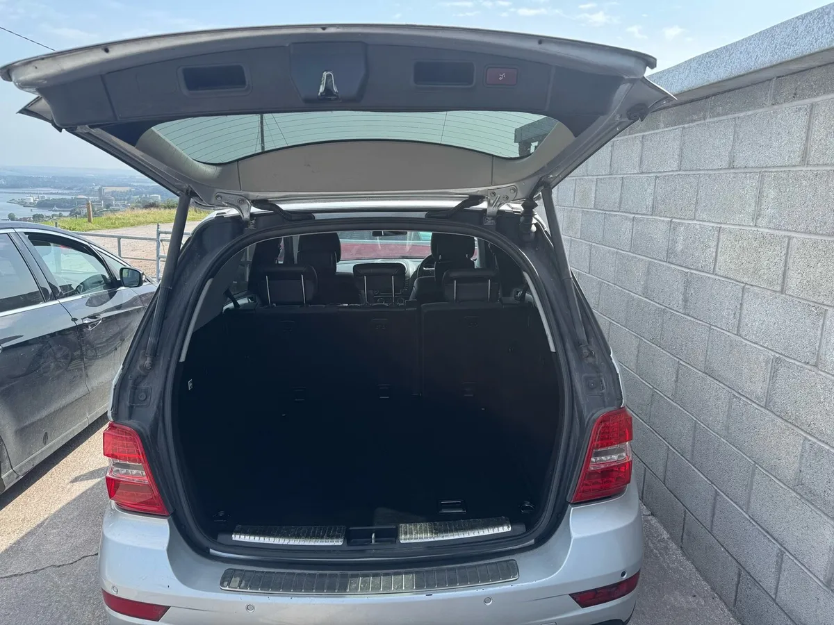Mercedes ML350 4 Matic Crew cab DOE&TAX - Image 3