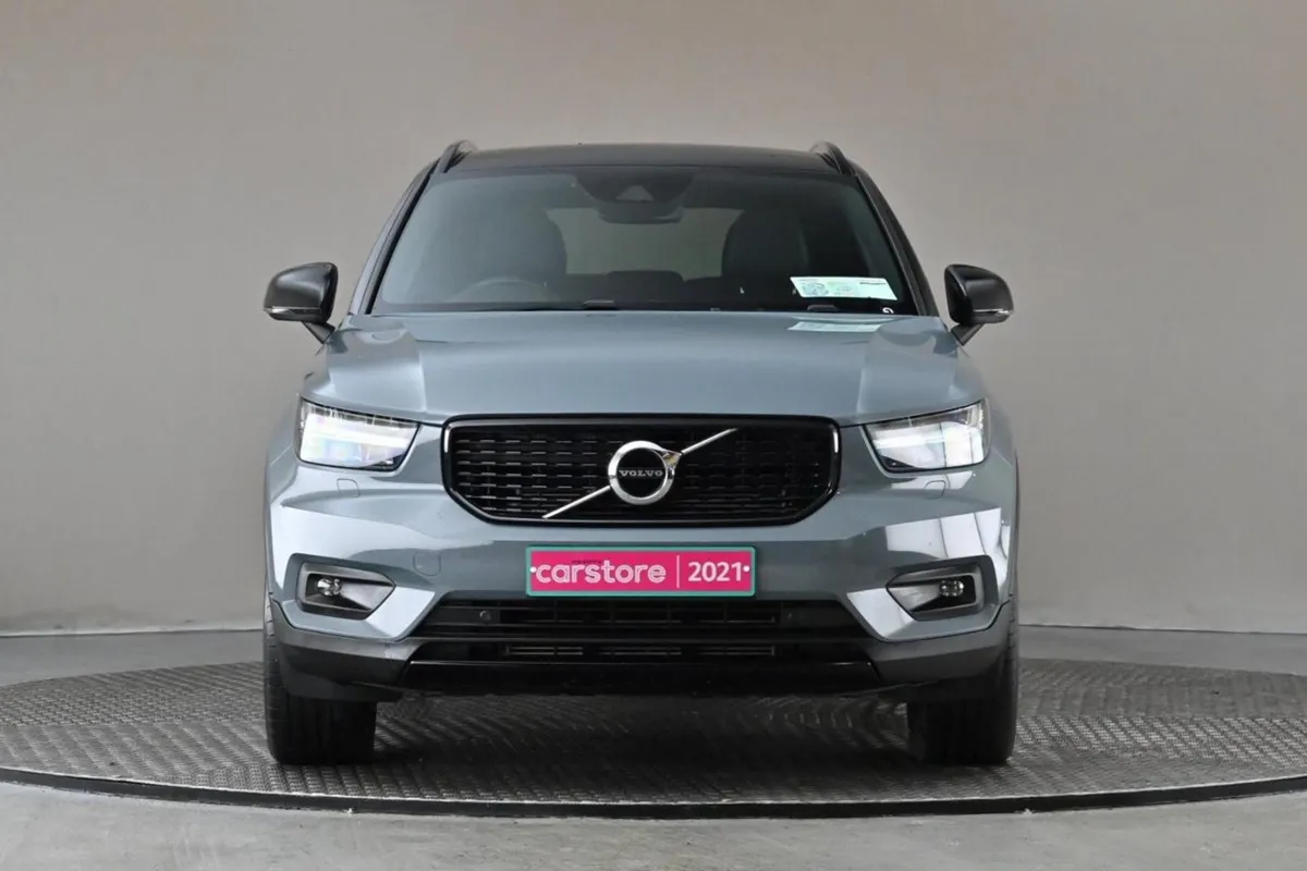 Volvo XC40 1.5 T5 Phev R-design Recharge - Image 2