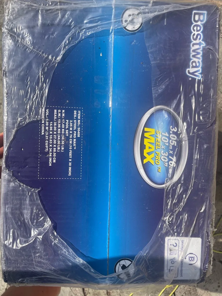 NEW! UNOPENED Bestway Pool, Filter pump & Cover - Image 2