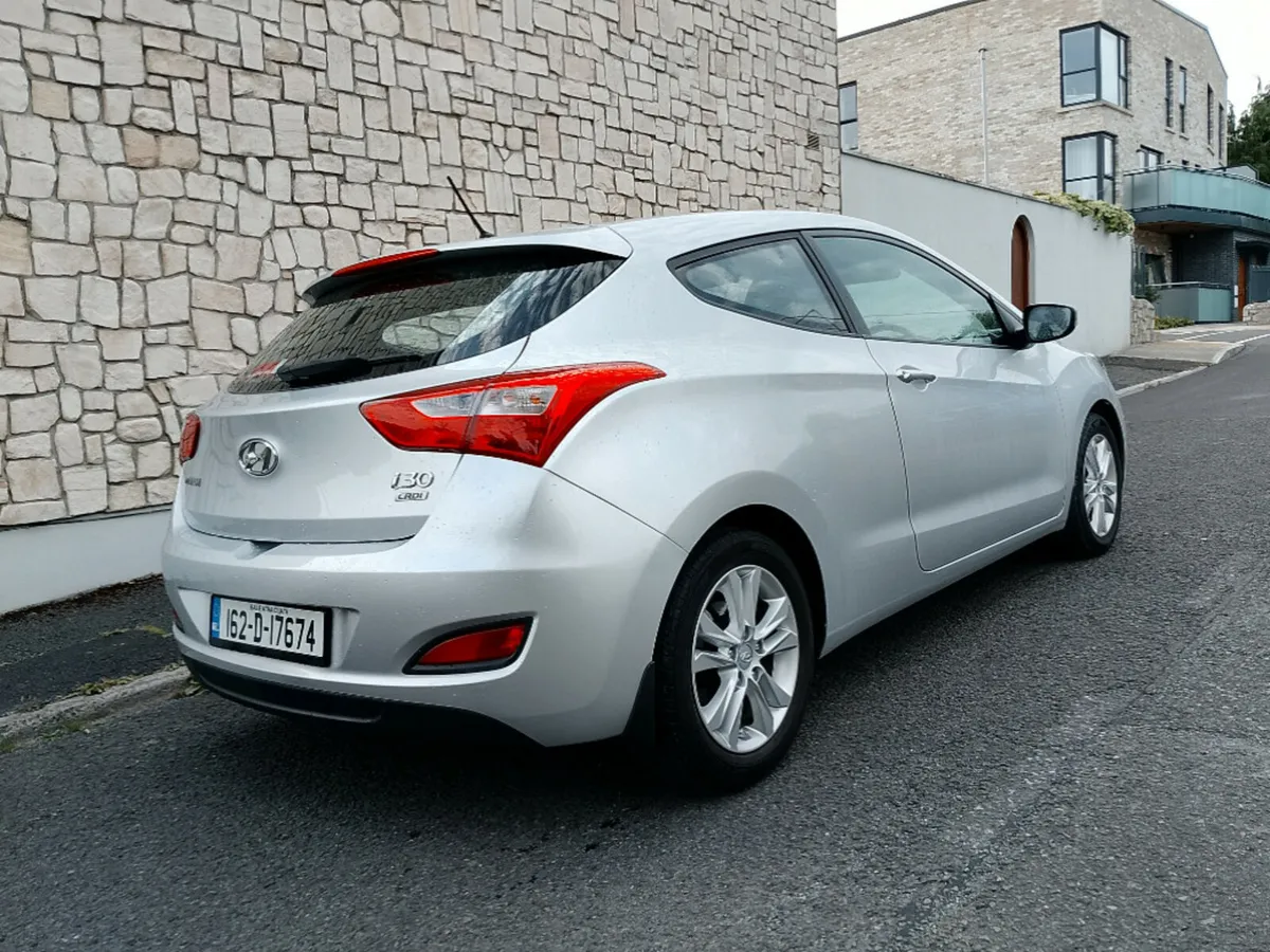 Hyundai i30 1.6 3 DSL Deluxe 3DR Auto - Image 3