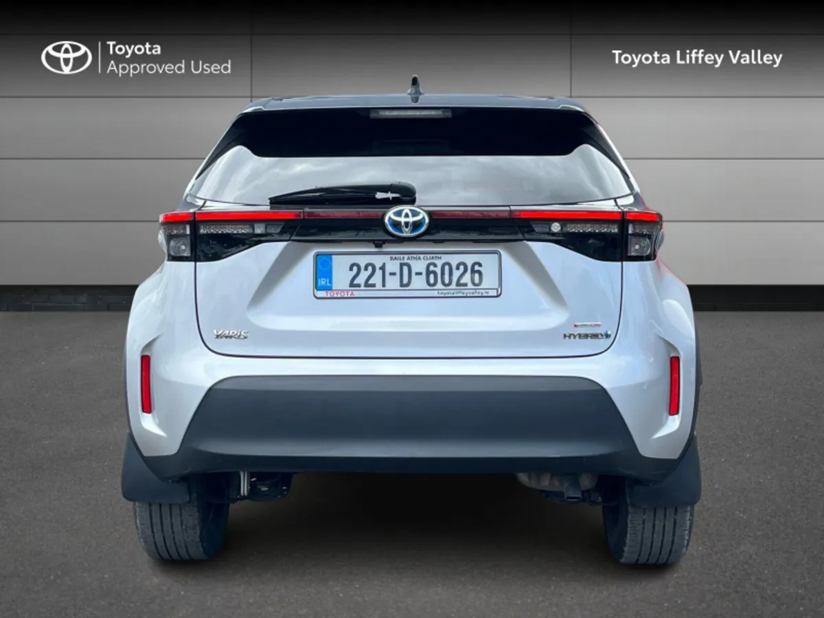 Toyota Yaris YARIS CROSS LUNA SPORT AUTO - Image 4